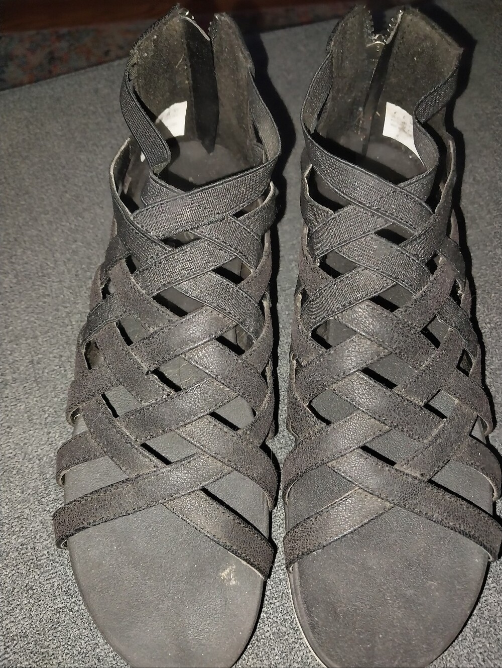 Pre-Loved Skechers Gladiatior Style RARE SIze 8 Very Good Condition